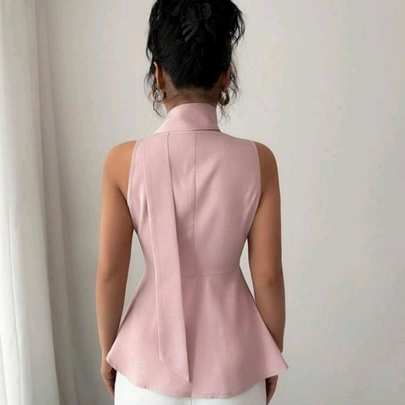 Women's V-Neck Sleeveless Button-Up Irregular Hem Detachable Tie Collar Blouse - Picture 2 of 6